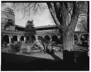 Alvarado Hotel